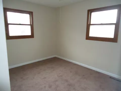 Bedroom - 305 E 4th St, Gridley, IL 61744 photo 4 of 4