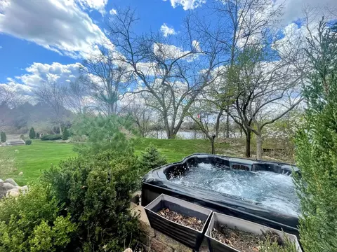 4952 Essington Ct, Hoffman Estates, IL 60010 photo 41