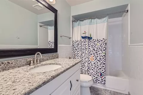 4952 Essington Ct, Hoffman Estates, IL 60010 photo 32