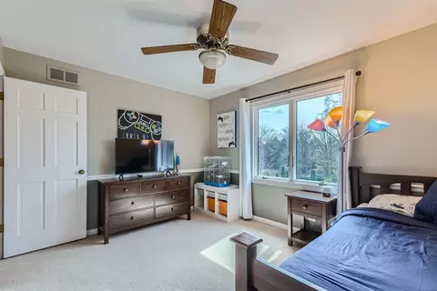 4952 Essington Ct, Hoffman Estates, IL 60010 photo 31