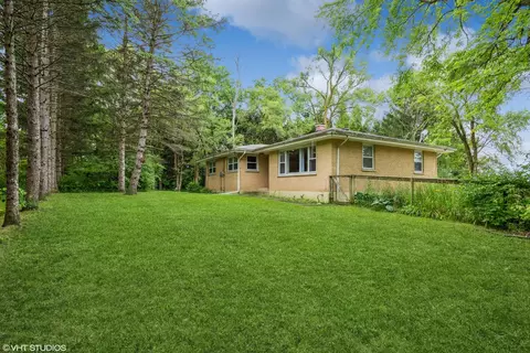 12713 Hensel Rd, Huntley, IL 60142