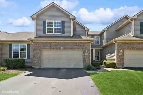 990 Oak Ridge Blvd, Elgin, IL 60120