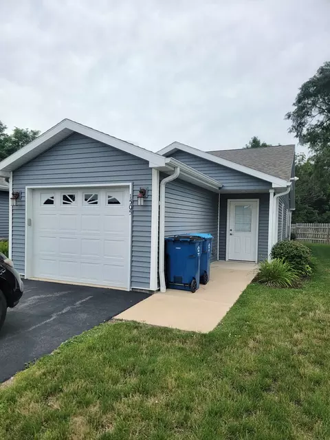 1505 Eadens Pl, Dixon, IL 61021