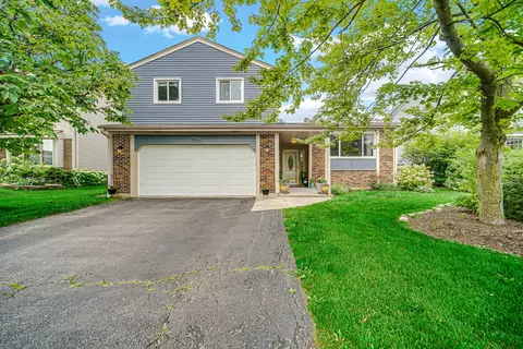964 Debra Ln, Elk Grove Village, IL 60007