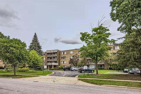 900 E Wilmette Rd #401, Palatine, IL 60074