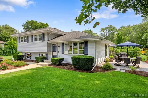 35 W476 Sunnyside Ave, Saint Charles, IL 60174