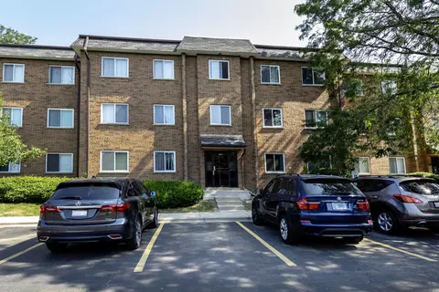 920 Casey Ct #6, Schaumburg, IL 60173