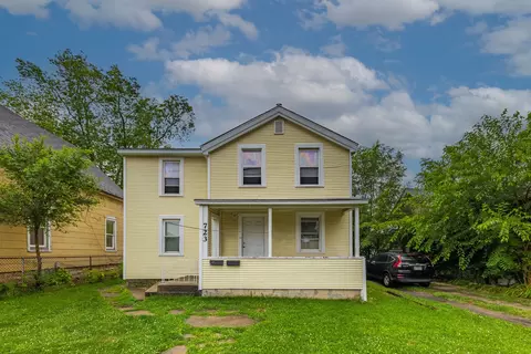 723 Richards St, Joliet, IL 60433