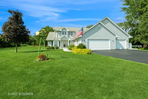 18206 E Crill Rd, Monroe Center, IL 61052