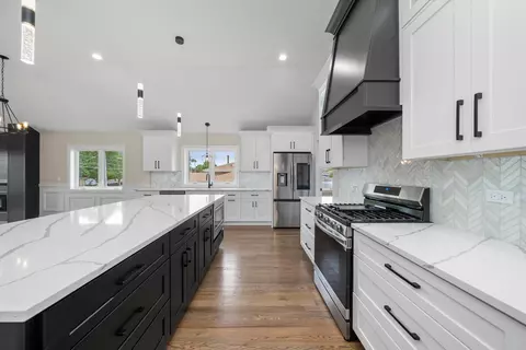 Kitchen - 8540 Normandy Ave, Burbank, IL 60459 photo 1 of 4