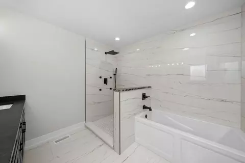 Bath - 8540 Normandy Ave, Burbank, IL 60459 photo 2 of 6