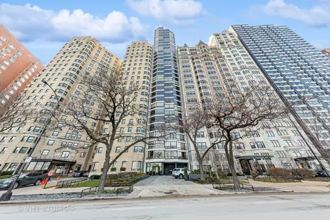 1418 N Lake Shore Dr #11, Chicago, IL 60610