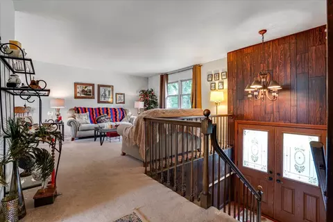 13 Redwood Trl, Wheeling, IL 60090 photo 5