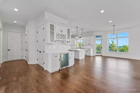 Living - 6619 Burning Tree Cir, Mchenry, IL 60050 photo 2 of 7