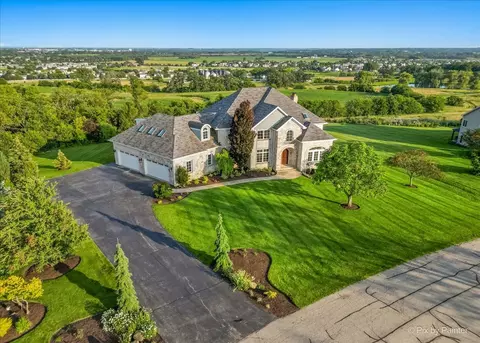 6619 Burning Tree Cir, Mchenry, IL 60050