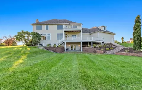 Exterior - 6619 Burning Tree Cir, Mchenry, IL 60050 photo 4 of 4