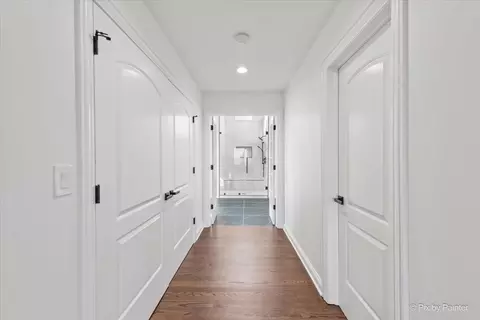 Entry Way - 6619 Burning Tree Cir, Mchenry, IL 60050 photo 2 of 3