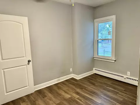 610 Calhoun St, Peru, IL 61354 photo 7