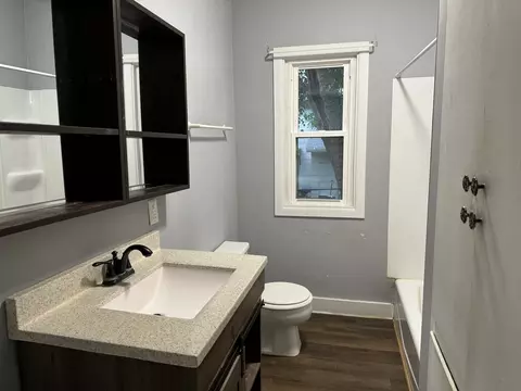 610 Calhoun St, Peru, IL 61354 photo 8