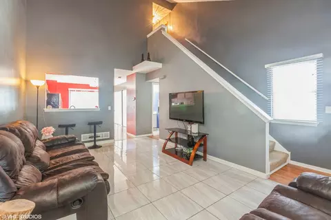Living - 1765 Hazelnut Ln, Aurora, IL 60504 photo 2 of 2