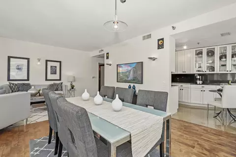 57 E Delaware Pl #2306, Chicago, IL 60611 photo 6