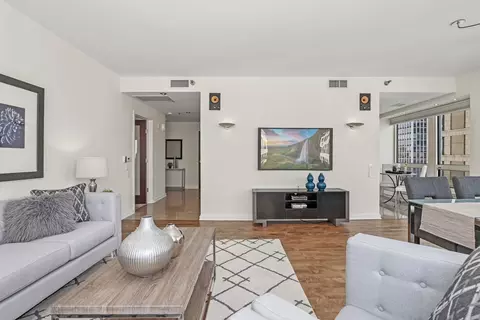 57 E Delaware Pl #2306, Chicago, IL 60611 photo 3