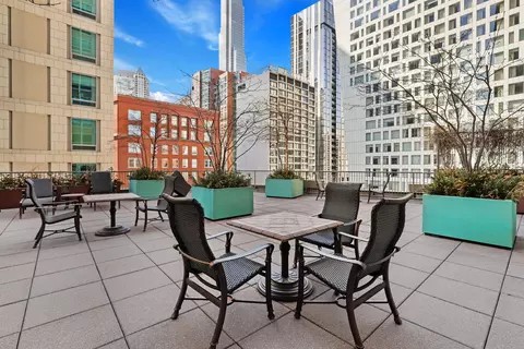 57 E Delaware Pl #2306, Chicago, IL 60611 photo 28