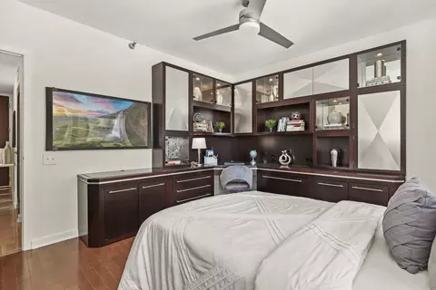 57 E Delaware Pl #2306, Chicago, IL 60611 photo 21