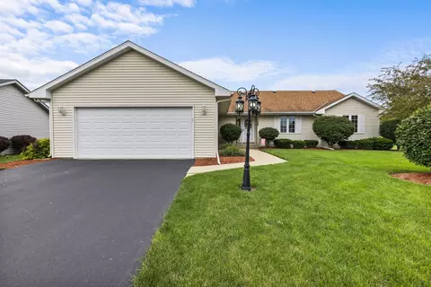 1096 Griggs Rd, Rockford, IL 61108