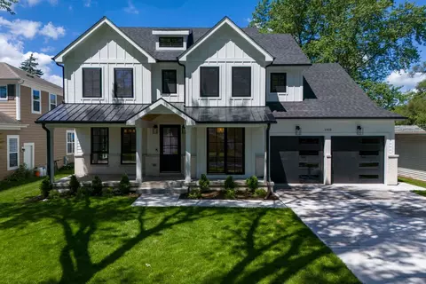 1410 N Race Ave, Arlington Heights, IL 60004