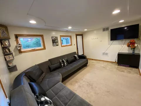 Living - 1825 Howard Ave, Des Plaines, IL 60018 photo 1 of 1