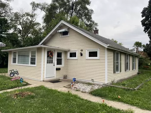 Exterior - 1825 Howard Ave, Des Plaines, IL 60018 photo 2 of 2