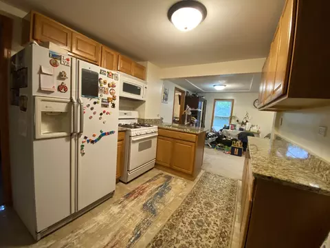 Kitchen - 1825 Howard Ave, Des Plaines, IL 60018 photo 2 of 2