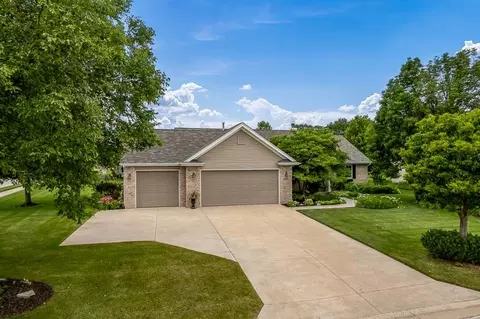 6672 Key Largo Dr, Rockford, IL 61103