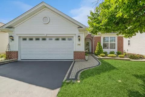749 Tahoe Trl, Elgin, IL 60124