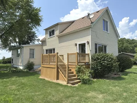 3830 S 8500 E Rd, Saint Anne, IL 60964