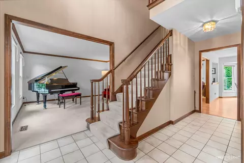 504 W Bailey Rd, Naperville, IL 60565 photo 5
