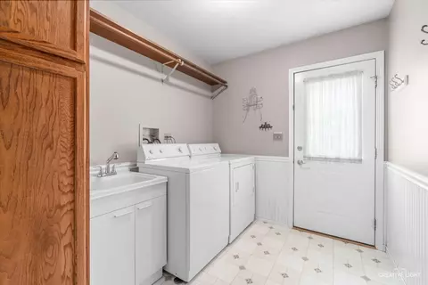504 W Bailey Rd, Naperville, IL 60565 photo 17