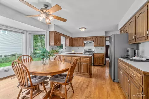 504 W Bailey Rd, Naperville, IL 60565 photo 12