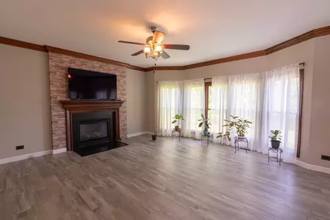 2364 Avalon Ct, Aurora, IL 60503 photo 11