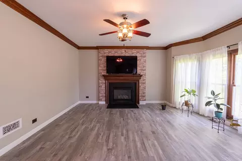 2364 Avalon Ct, Aurora, IL 60503 photo 10