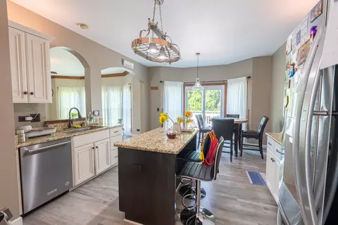2364 Avalon Ct, Aurora, IL 60503 photo 6