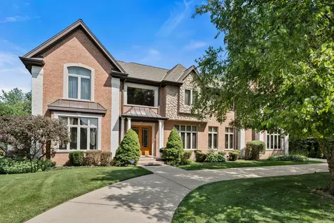 541 Helen Dr, Northbrook, IL 60062