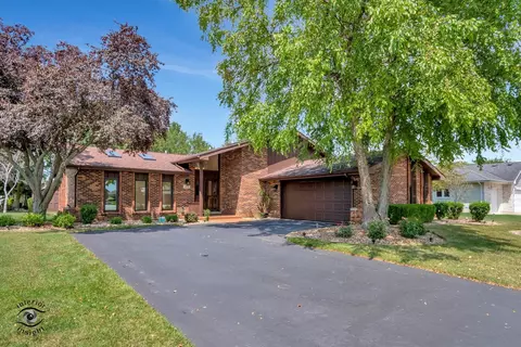 253 Miller St, Beecher, IL 60401