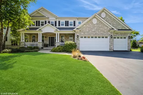 2072 N Ridge Ave, Arlington Heights, IL 60004