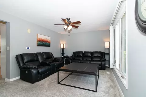 Living - 2 Ivey Ct, Bloomington, IL 61701 photo 2 of 4