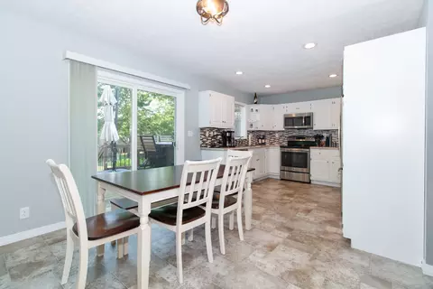 Dining - 2 Ivey Ct, Bloomington, IL 61701 photo 1 of 3