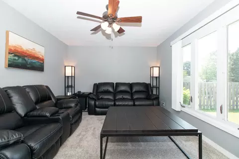 Living - 2 Ivey Ct, Bloomington, IL 61701 photo 1 of 4