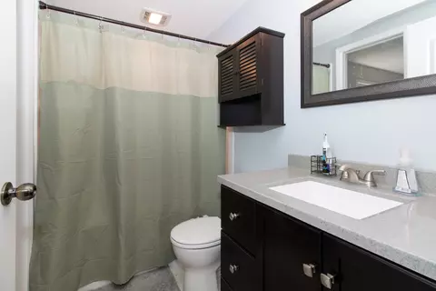 Bath - 2 Ivey Ct, Bloomington, IL 61701 photo 1 of 4
