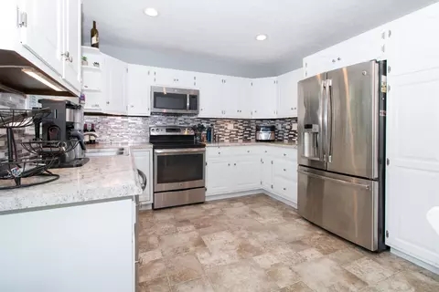 Kitchen - 2 Ivey Ct, Bloomington, IL 61701 photo 1 of 2